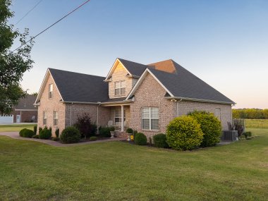 Exterior-132-North-Point-Dr-Shelbyville-TN-Real-estate-10