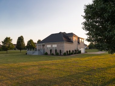 Exterior-132-North-Point-Dr-Shelbyville-TN-Real-estate-6
